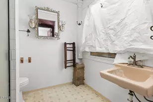 767 Garland Ave, Los Angeles, CA 90017 - Photo 27