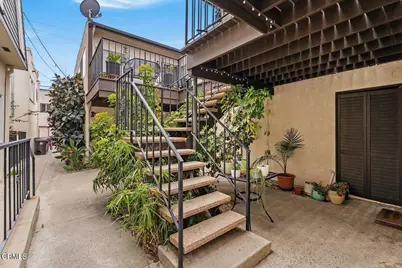 60 Bennett Avenue, Long Beach, CA 90803 - Photo 1