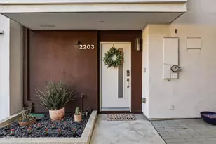 2203 Selig Dr, Los Angeles, CA 90026 - Photo 3