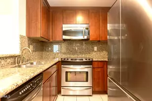 360 S Euclid Ave, Pasadena, CA 91101 - Photo 5