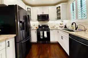 4724 Kester Ave, Los Angeles, CA 91403 - Photo 11