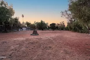 10400 McBroom St, Los Angeles, CA 91040 - Photo 25