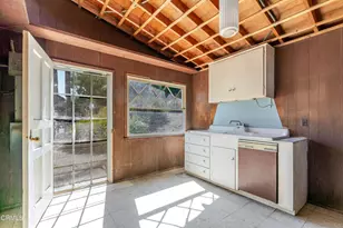 10400 McBroom St, Los Angeles, CA 91040 - Photo 31