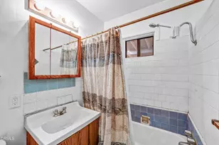 8254 Oswego St, Sunland, CA 91040 - Photo 23