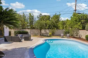 8408 Cozycroft Ave, Los Angeles, CA 91306 - Photo 37