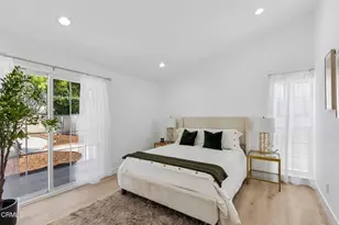 8408 Cozycroft Ave, Los Angeles, CA 91306 - Photo 19