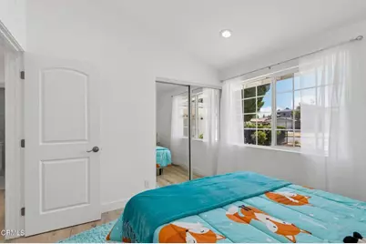 8408 Cozycroft Avenue, Los Angeles, CA 91306 - Photo 31