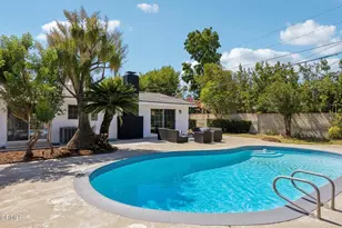 8408 Cozycroft Ave, Los Angeles, CA 91306 - Photo 35