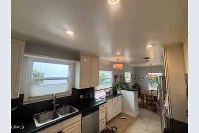 6867 Cantaloupe Avenue, Los Angeles, CA 91405 - Photo 11