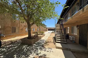 524 E Ave Q-12, Palmdale, CA 93550 - Photo 5