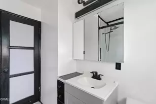 525 E Maple St, Glendale, CA 91205 - Photo 21
