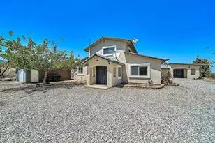 9020 Pionero Rd, Pinon Hills, CA 92372 - Photo 47