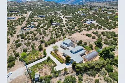 9020 Pionero Road, Pinon Hills, CA 92372 - Photo 5