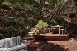 9616 Highland Gorge Dr, Beverly Hills, CA 90210 - Photo 23