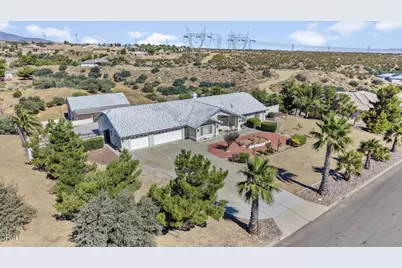 6754 Braceo Street, Oak Hills, CA 92344 - Photo 41