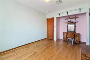 588 N Chester Ave, Pasadena, CA 91106 - Photo 17