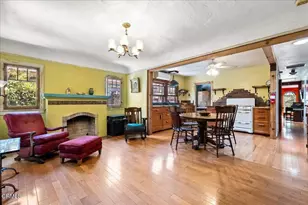 588 N Chester Ave, Pasadena, CA 91106 - Photo 3