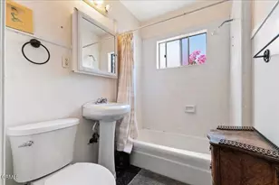 588 N Chester Ave, Pasadena, CA 91106 - Photo 25