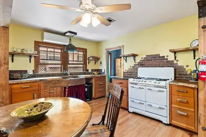 588 N Chester Avenue, Pasadena, CA 91106 - Photo 7