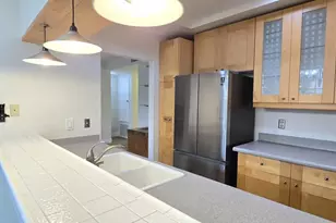 235 S Holliston Ave, Pasadena, CA 91106 - Photo 7