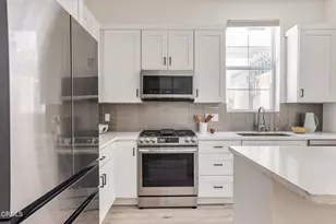 13020 Pacific Promenade, Playa Vista, CA 90094 - Photo 45