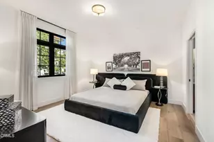 139 S Oak Knoll Ave, Pasadena, CA 91101 - Photo 5