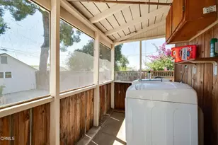 580 N 1st Ave, Upland, CA 91786 - Photo 33