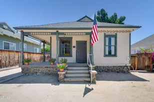 580 N 1st Ave, Upland, CA 91786 - Photo 1