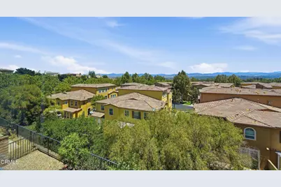 27016 Pebble Beach Drive, Valencia, CA 91381 - Photo 5