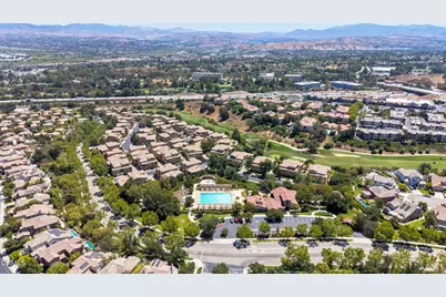27016 Pebble Beach Drive, Valencia, CA 91381 - Photo 31
