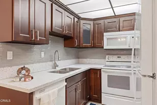 1015 N Michillinda Ave, Pasadena, CA 91107 - Photo 15