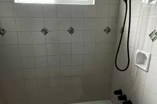 318 320 E Market St, Long Beach, CA 90805 - Photo 11