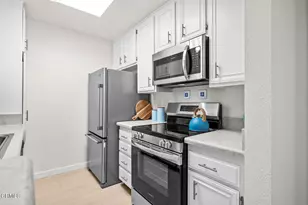 898 Temple Terrace, Los Angeles, CA 90042 - Photo 11