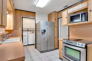 9964 Haines Canyon Ave, Tujunga, CA 91042 - Photo 15