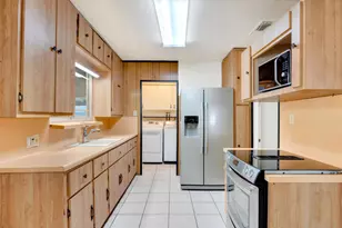 9964 Haines Canyon Ave, Tujunga, CA 91042 - Photo 5