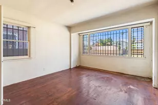 2303 W 25th St, Los Angeles, CA 90018 - Photo 21
