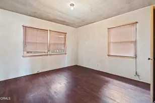 2303 W 25th St, Los Angeles, CA 90018 - Photo 25