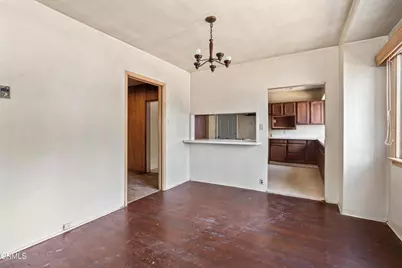 2303 W 25th Street, Los Angeles, CA 90018 - Photo 11