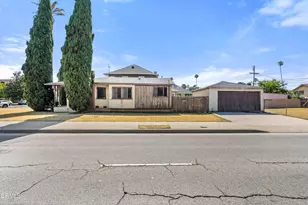 2303 W 25th St, Los Angeles, CA 90018 - Photo 3