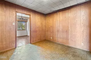 2303 W 25th St, Los Angeles, CA 90018 - Photo 19