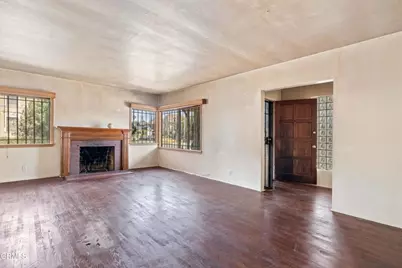 2303 W 25th Street, Los Angeles, CA 90018 - Photo 9