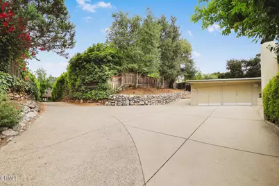 5148 Oakwood Avenue, La Canada Flintridge, CA 91011 - Photo 3