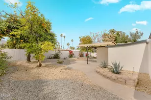 40851 Bob Hope Dr, Rancho Mirage, CA 92270 - Photo 33