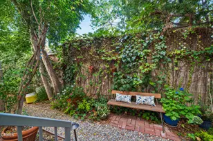 111 S Oak Knoll Ave, Pasadena, CA 91101 - Photo 43