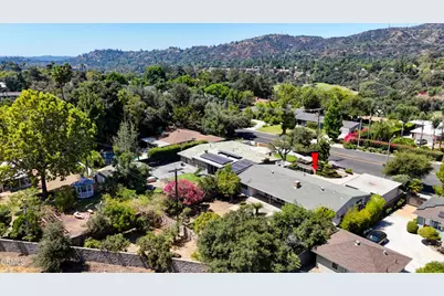 1980 N Arroyo Boulevard, Pasadena, CA 91103 - Photo 3