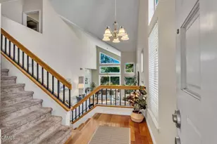 24412 Hampton Dr, Santa Clarita, CA 91350 - Photo 3