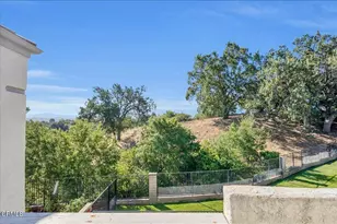 24412 Hampton Dr, Santa Clarita, CA 91350 - Photo 23