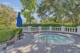 24412 Hampton Dr, Santa Clarita, CA 91350 - Photo 37