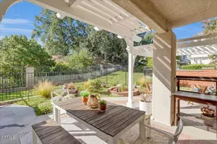 24412 Hampton Dr, Santa Clarita, CA 91350 - Photo 31