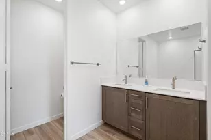 27560 Sanctuary Ct, Valencia, CA 91381 - Photo 9